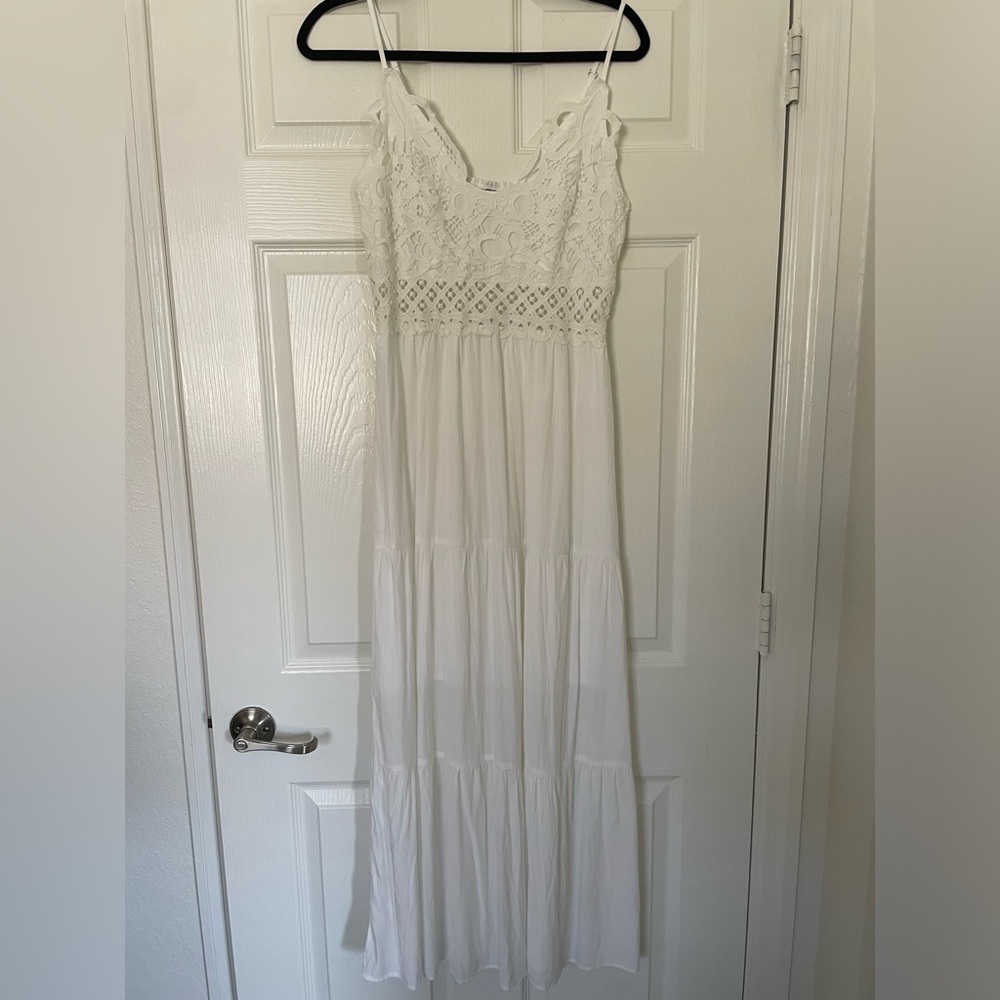 White Maternity Maxi Dress Size Small